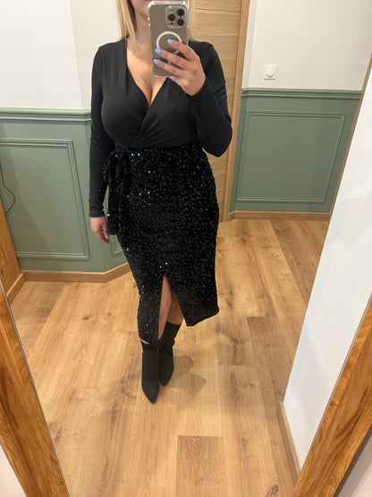 Robe Midi Noire à Sequins - Elégance & Glamour