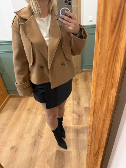 Veste Cropped Oversize – Camel