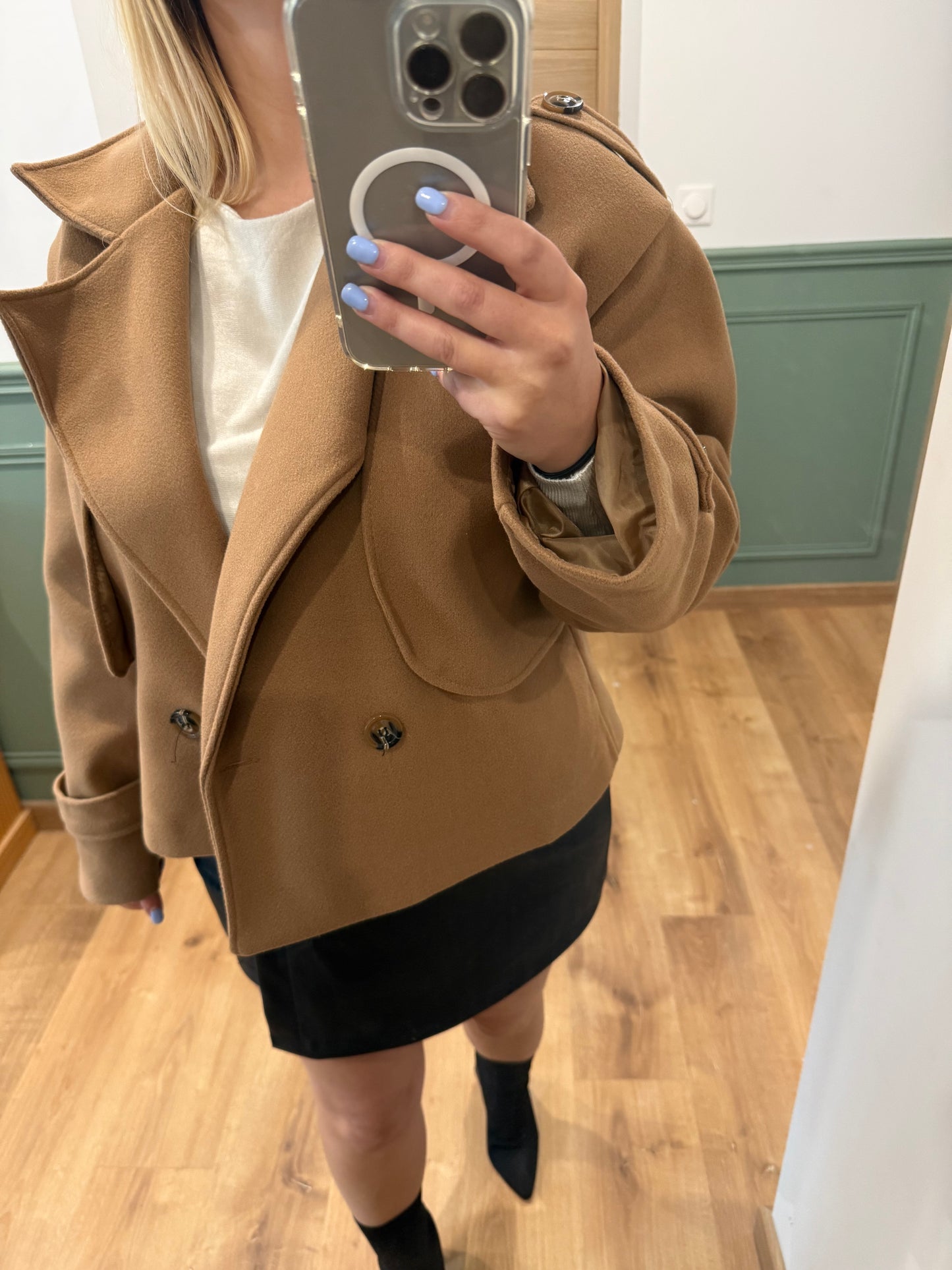 Veste Cropped Oversize – Camel