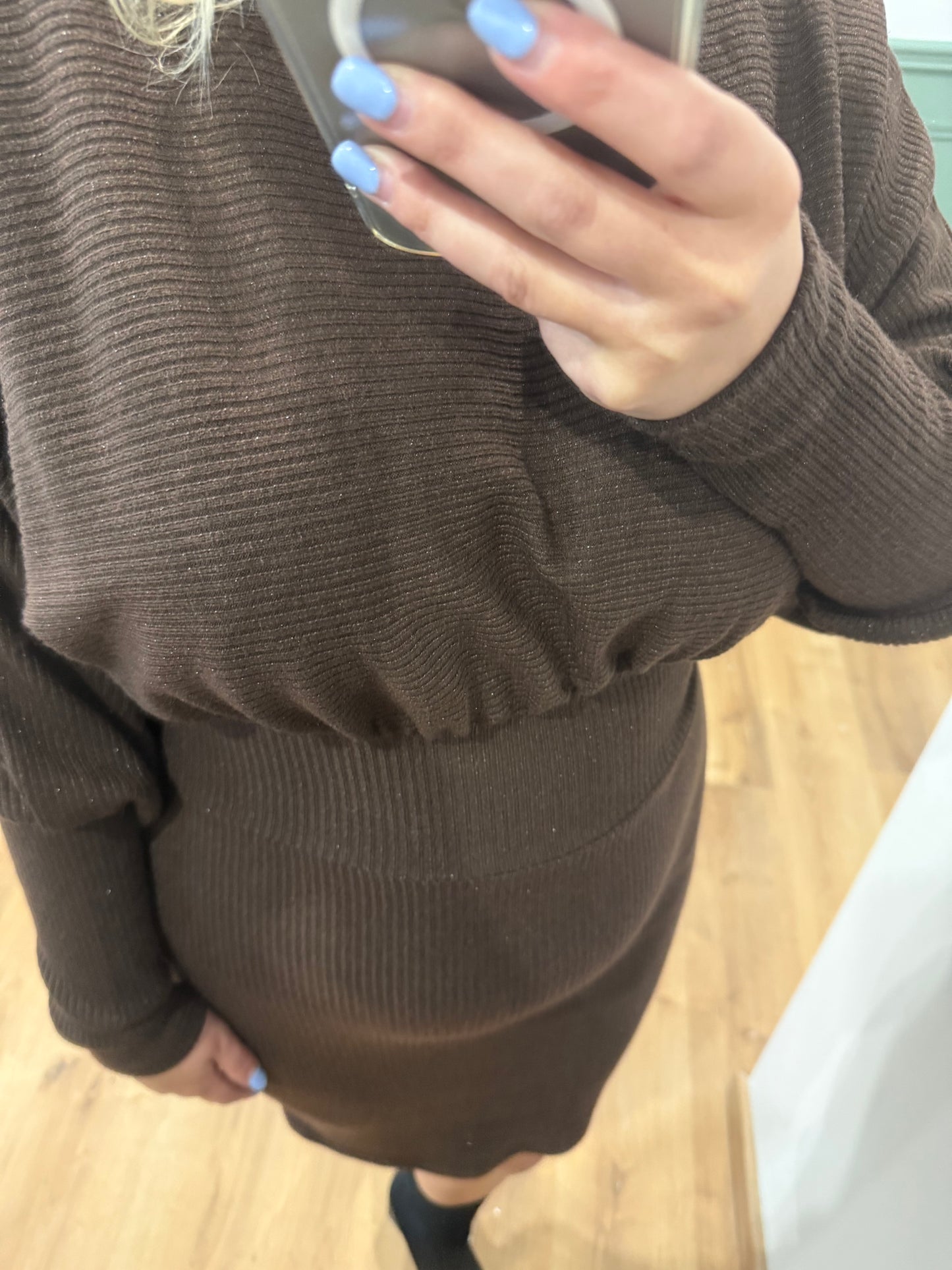 Robe Pull Cintrée – Marron Chocolat